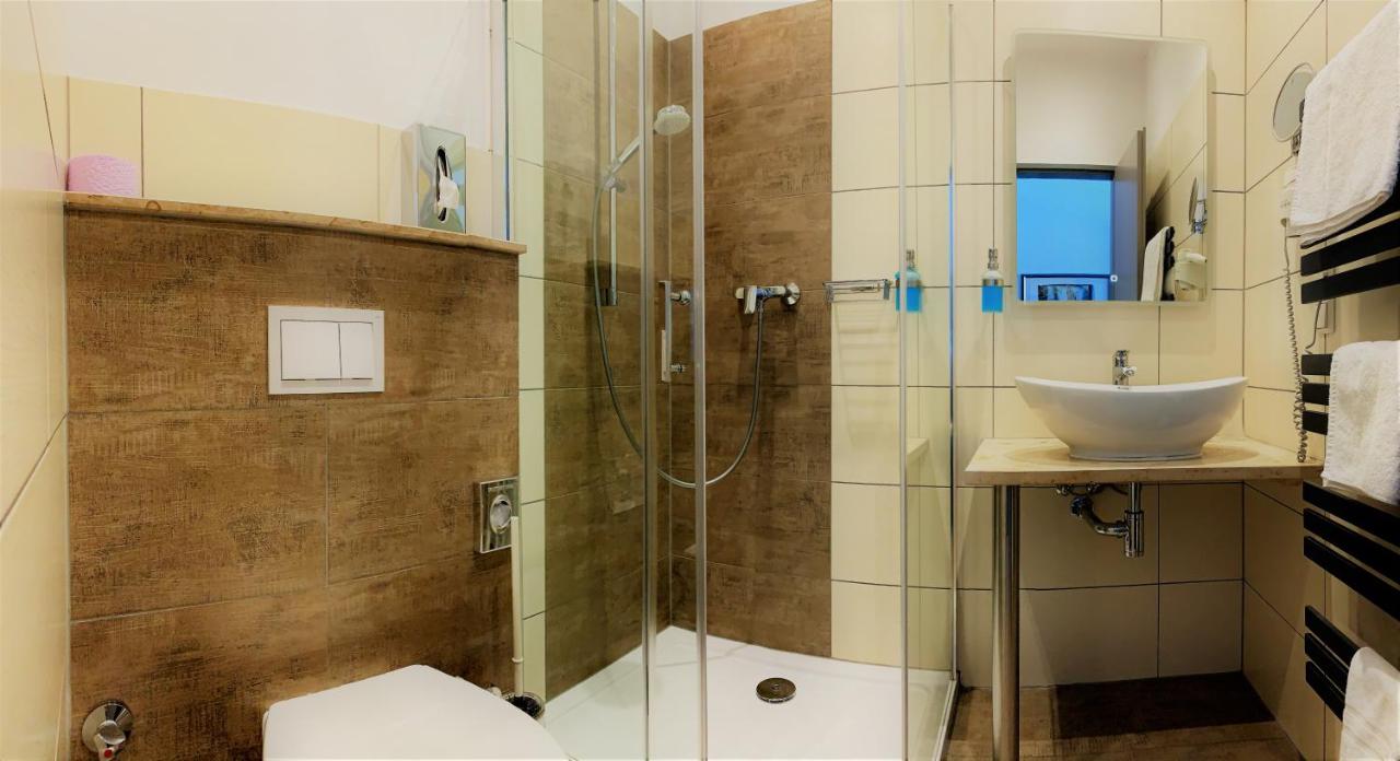 Exploring Comfort and Convenience at Median Hotel Garni