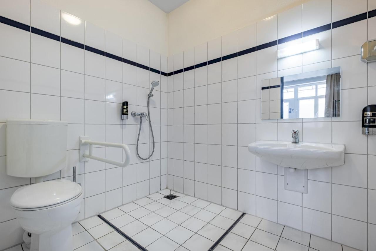 Affordable Comfort at a&o München Hauptbahnhof
